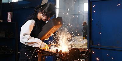 KADINLARA ÖZEL ÇELİK KAYNAKÇILIĞI KURSU