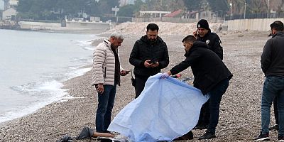 Konyaaltı Sahili'nde erkek cesedi bulundu