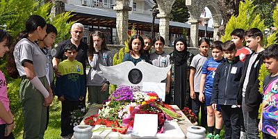 Mahra, ölümünün 2'nci yıl dönümünde mezarı başında anıldı 