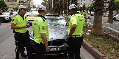 Marketten dönerken otomobil çarptı