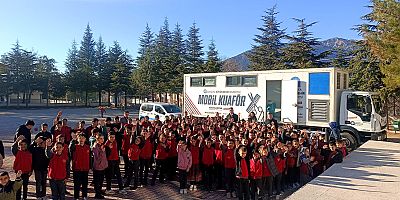 Mobil Kuaför Tırı  öğrencilerin hizmetinde 
