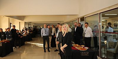 Rektör Özkan engelli çalışanlarla buluştu 