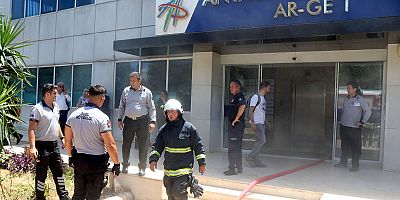 Teknokent AR-GE binasında çıkan yangın söndürüldü