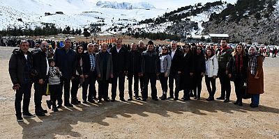 Vali Baruş Isparta basını ile Davraz’da buluştu