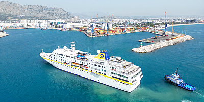 Yılın ilk kruvaziyer gemisi geldi