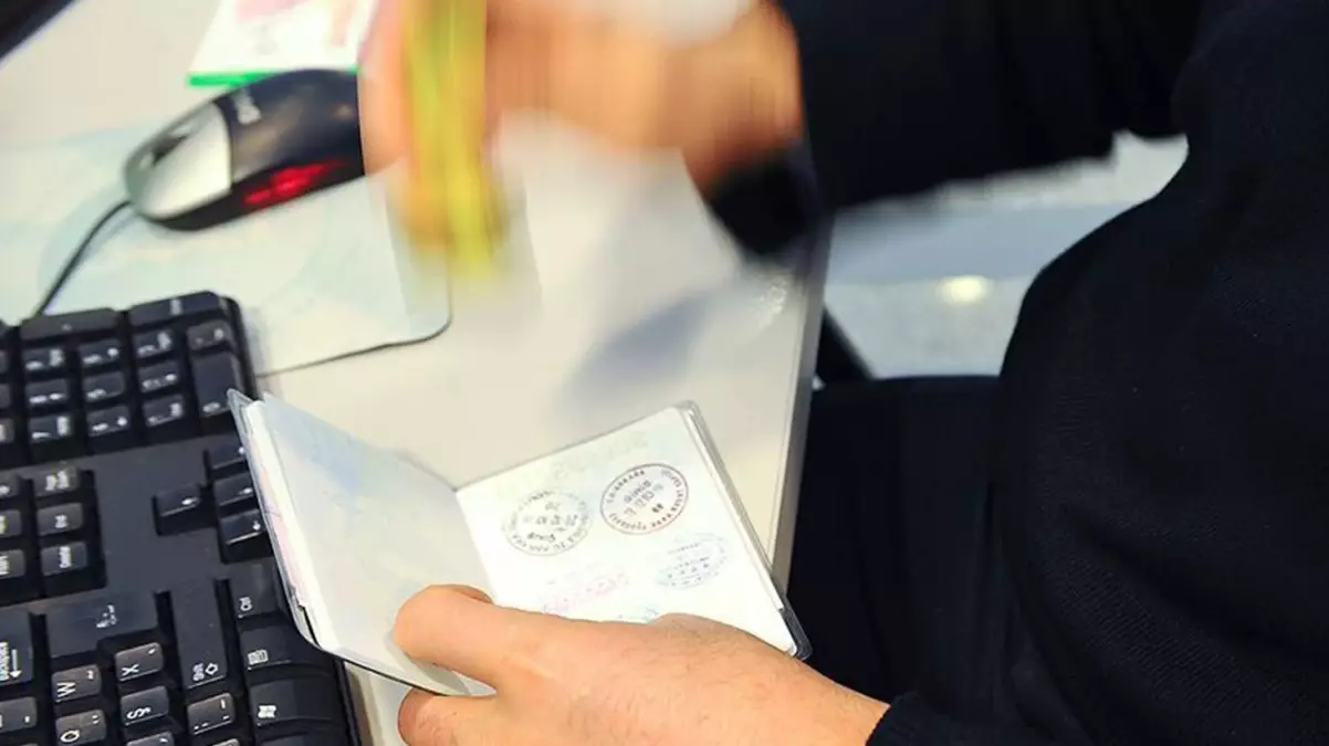 Türk öğrencilerin vize sorunuyla ilgili İtalya'dan açıklama