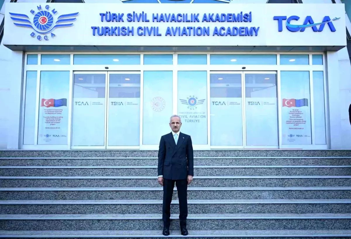 Ulaştırma Bakanı'ndan Müjdeli Haber: 12 Yeni İç Hat Seferi Başlıyor